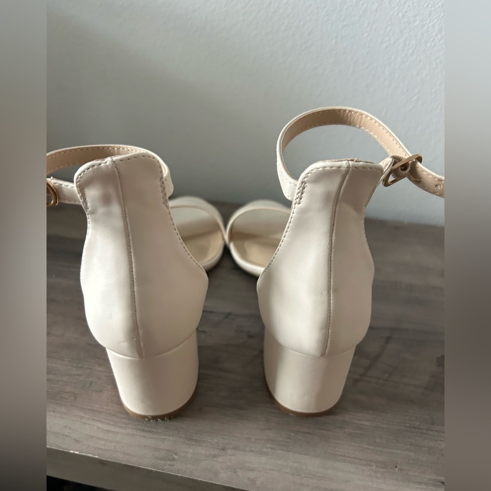 Harper Lulu’s Block Heel - Picture 2 of 5